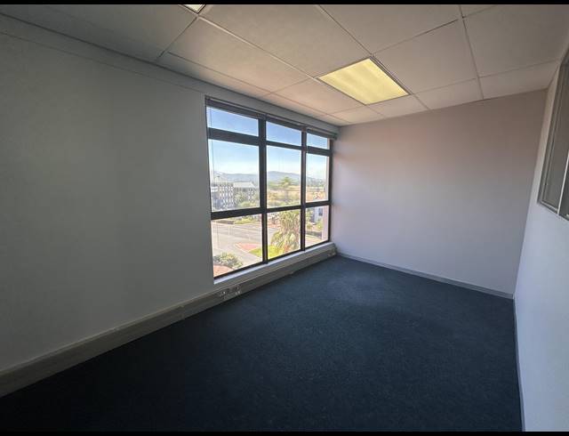 172M² OFFICE TO LET IN CENTURY CITY